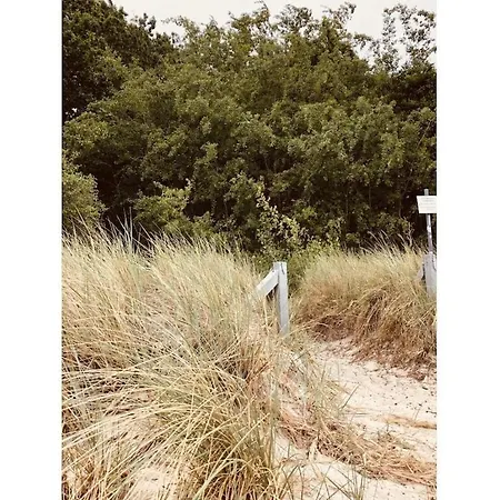 Lobbe Mit Direkter Strandlage * Middelhagen