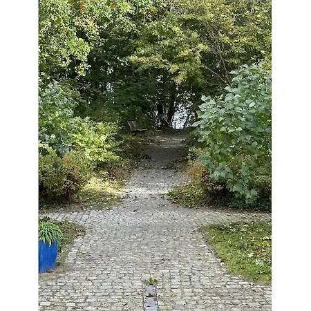 Nyaraló Lobbe Mit Direkter Strandlage *